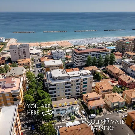 Vip Bright Experience Free Parking * Fano